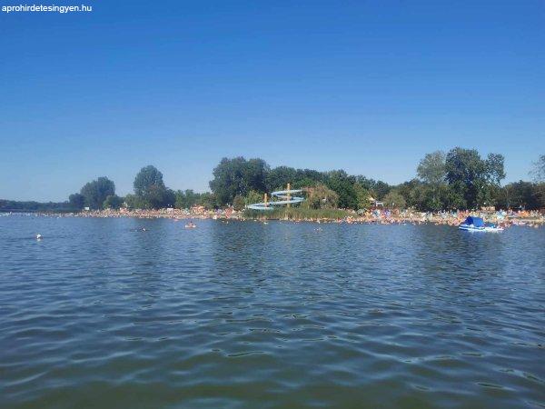 Szelidi-tó partján, páratlan panorámájú mobilház csó