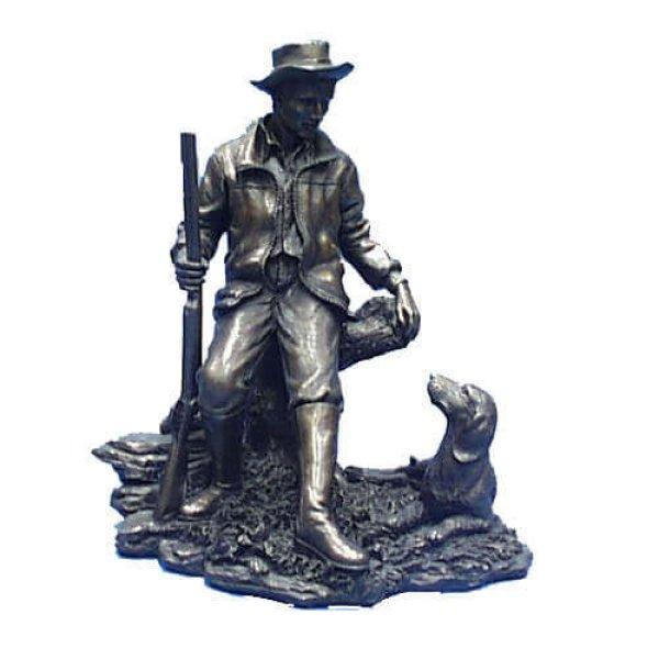 Vadász kutyájával szobor - 18 cm