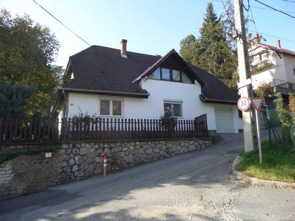 Pécs Mecsek oldlban 160nm-es családi ház eladó