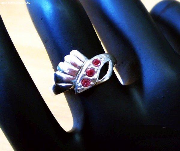 Ezüst női gyűrű, Pink köves apróság, Magyar 925-ös sterling