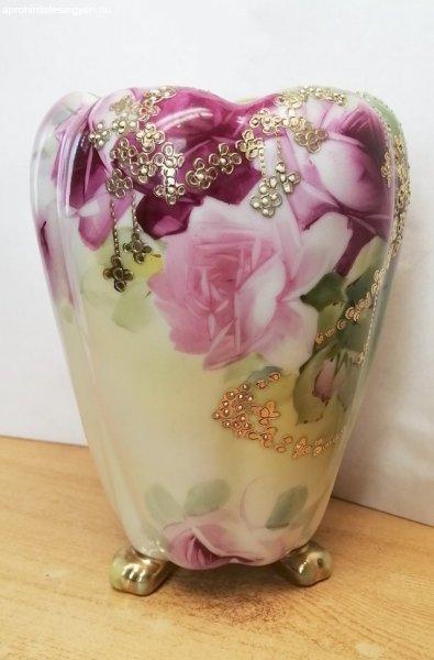 Tulipán forma lábakon álló rózsás váza dús aranyozá