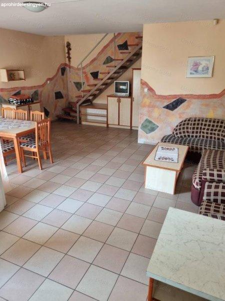 2 szintes sorházi lakás tágas terekkel Kilitin eladó - Siófok