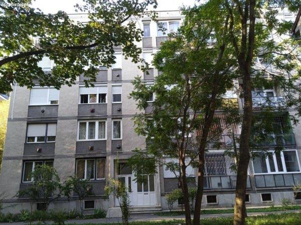 Eladó 47 m2 tégla lakás, Debrecen