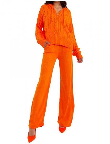 Narancssárga nadrág és pulóver szett